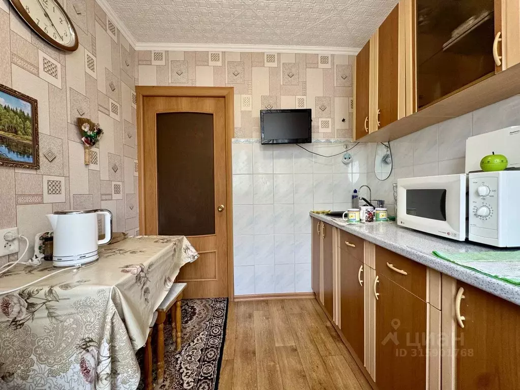2-к кв. Челябинская область, Челябинск ул. Молодогвардейцев, 66А (46.6 ... - Фото 0