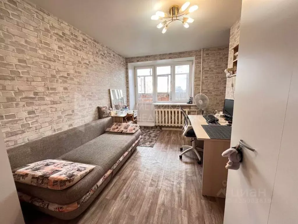 3-к кв. Тюменская область, Тюмень ул. Елизарова, 8 (56.9 м) - Фото 1