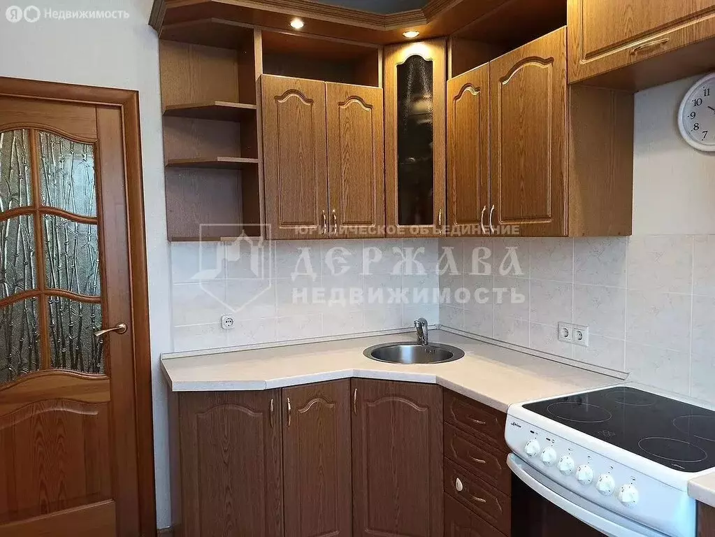 3-комнатная квартира: Кемерово, Комсомольский проспект, 43 (60 м) - Фото 1