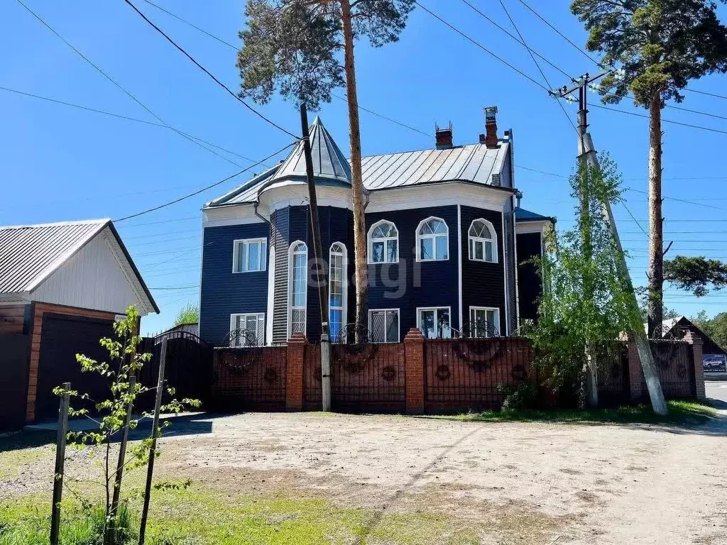 Дом в Алтайский край, Барнаул ул. Кутузова, 54Б (407 м) - Фото 0