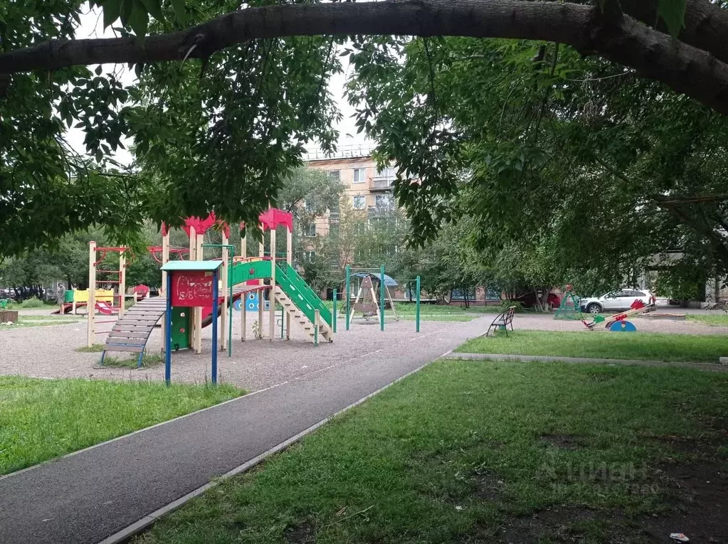 3-к кв. Красноярский край, Красноярск ул. Корнетова, 2 (56.5 м) - Фото 1