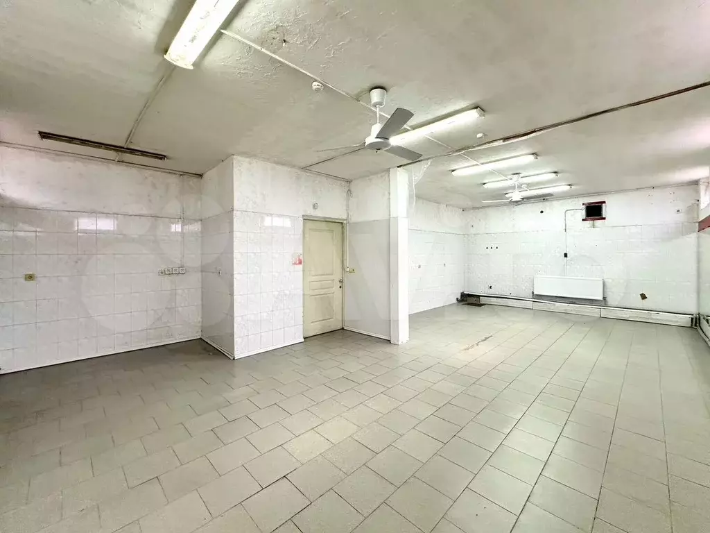 Высокий цоколь около Сельхоза, 75м - Фото 1