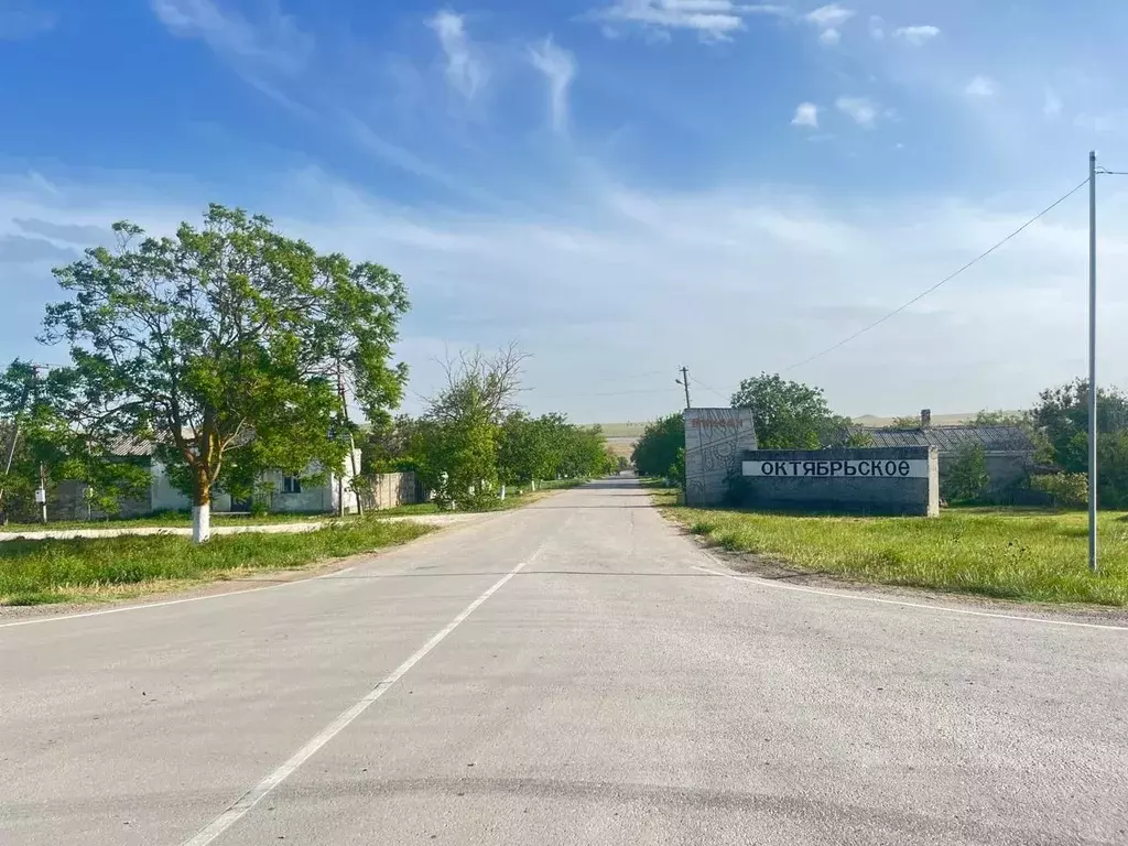 Участок в Крым, Ленинский район, с. Октябрьское ул. Садовая, 11 (12.0 ... - Фото 1