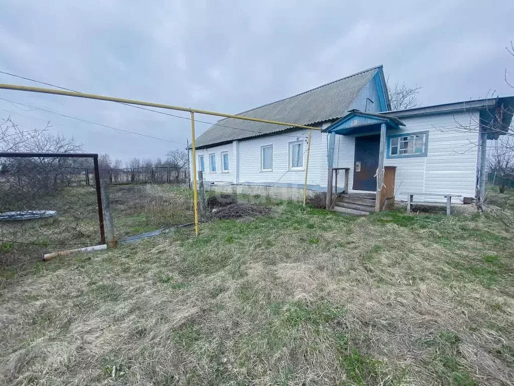 Дом в Мордовия, Лямбирский район, Болотниковское с/пос, с. Болотниково ... - Фото 1