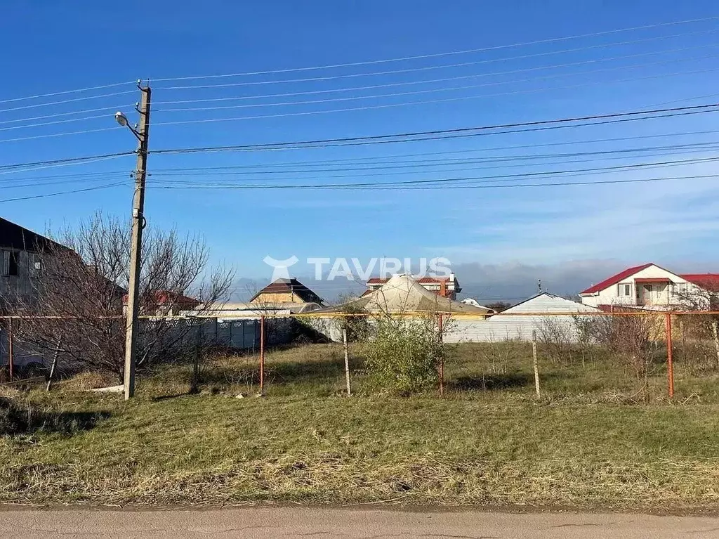 Участок в Крым, Симферопольский район, с. Мирное  (8.1 сот.) - Фото 2