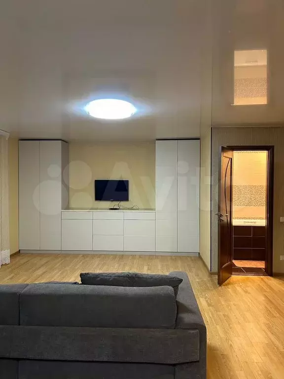 2-к. квартира, 55 м, 7/10 эт. - Фото 1
