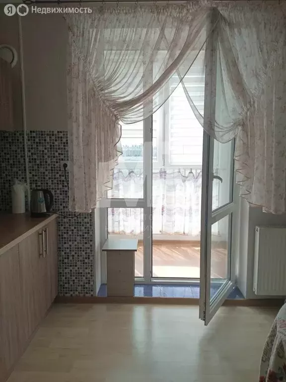 Квартира-студия: Калининград, улица Свердлова, 28 (38 м) - Фото 1