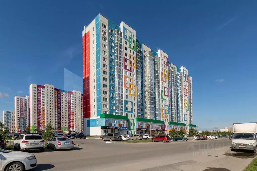 1-к кв. Тюменская область, Тюмень ул. Федюнинского, 54 (57.5 м) - Фото 0