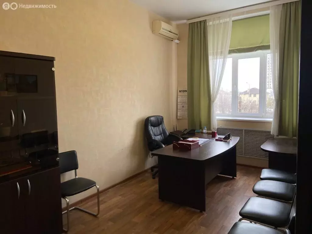 Офис (200 м) - Фото 1