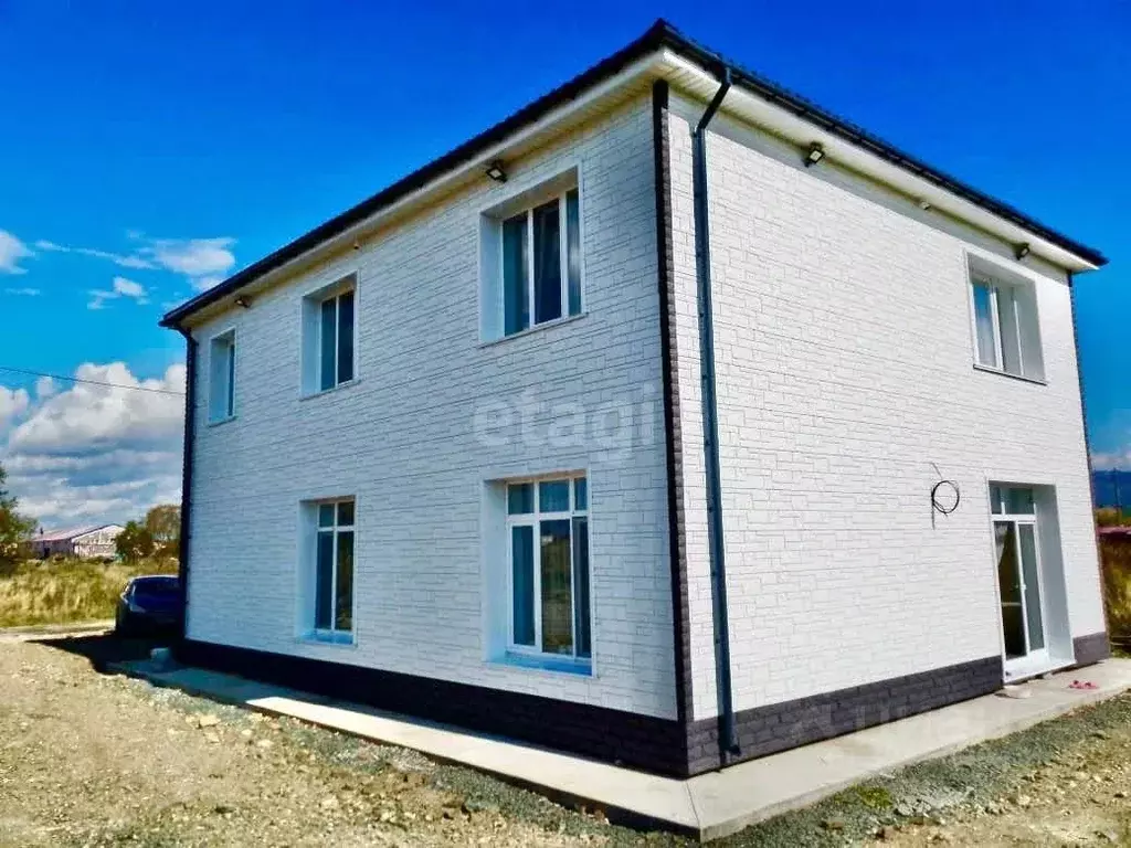 Дом в Сахалинская область, Южно-Сахалинск пер. Спутник-3, 5 (177 м) - Фото 1