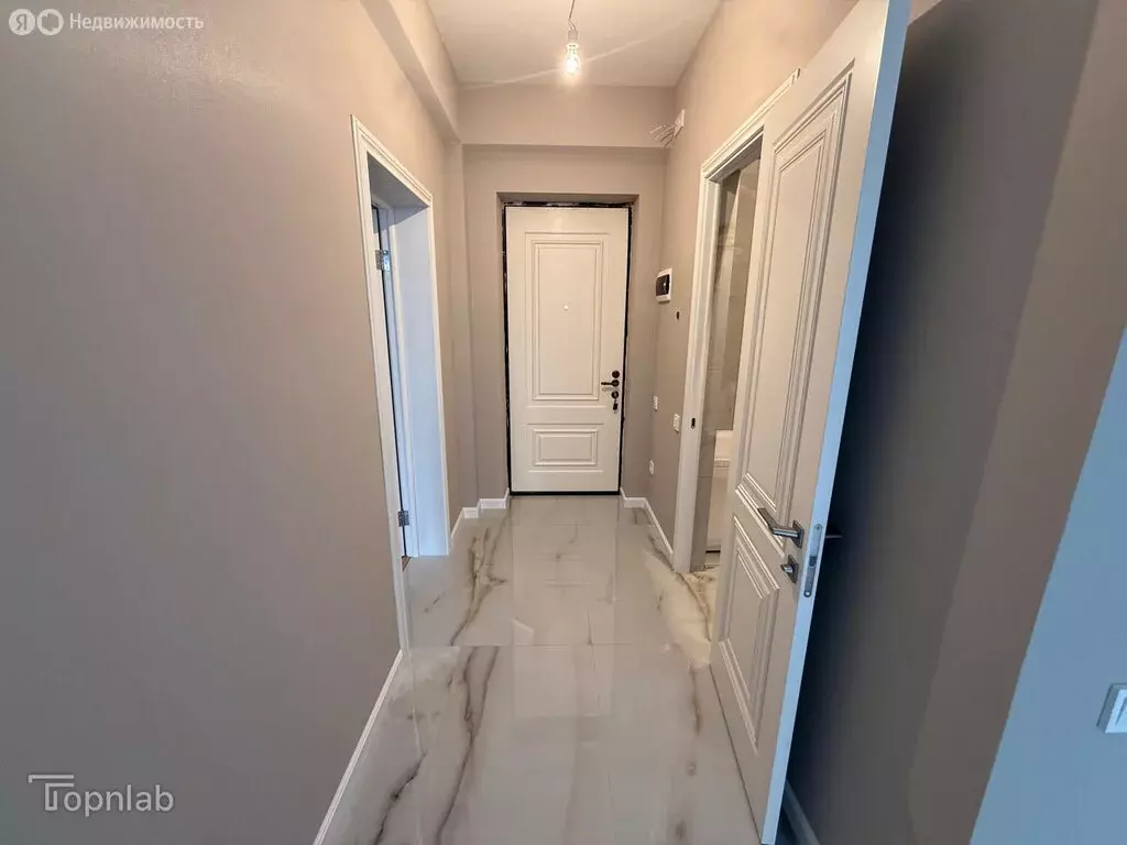 1-комнатная квартира: Каспийск, Молодёжная улица, 8 (50 м) - Фото 1