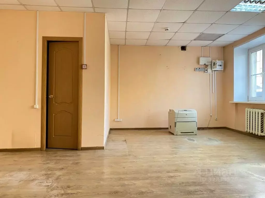 Помещение свободного назначения в Московская область, Лотошино пгт ул. ... - Фото 1