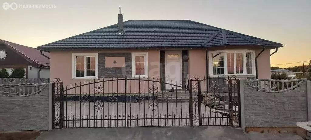 Дом в Калининградская область, Гурьевский муниципальный округ, посёлок ... - Фото 1