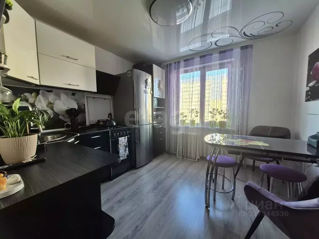 2-к кв. Вологодская область, Череповец Октябрьский просп., 61 (53.1 м) - Фото 1