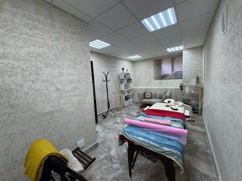 Офисы с арендаторами 81 м Доход 49тр Собственник - Фото 1
