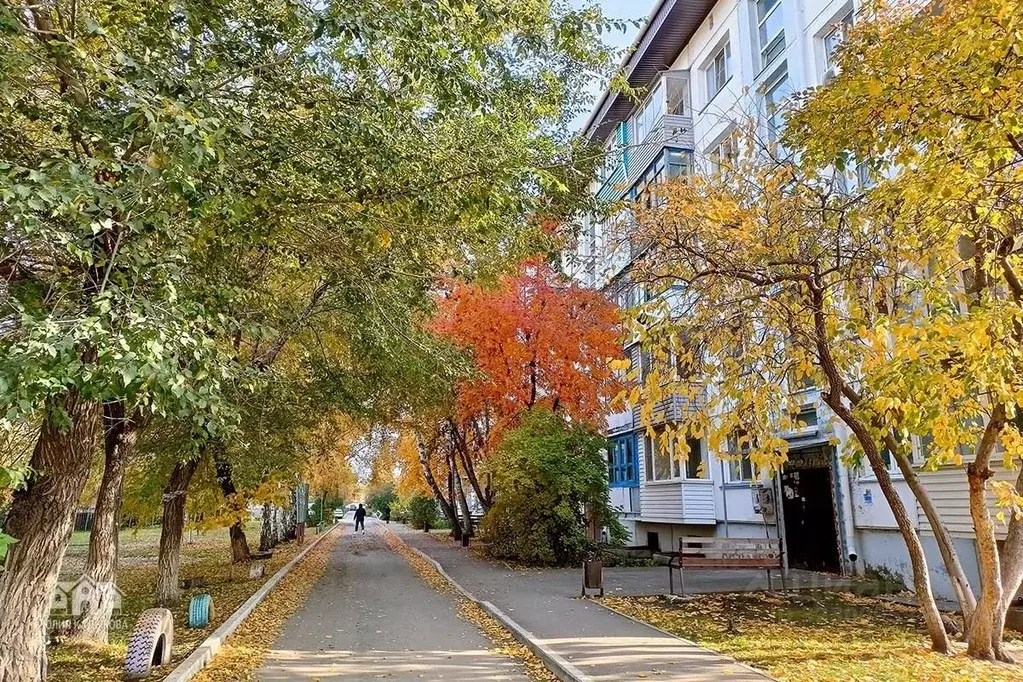3-к кв. Алтайский край, Бийск ул. Владимира Ленина, 230 (70.0 м) - Фото 0