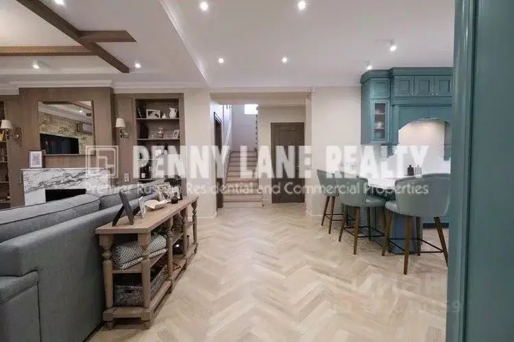 Дом в Краснодарский край, Сочи Сириус пгт, ул. Хоккейная (250 м) - Фото 1