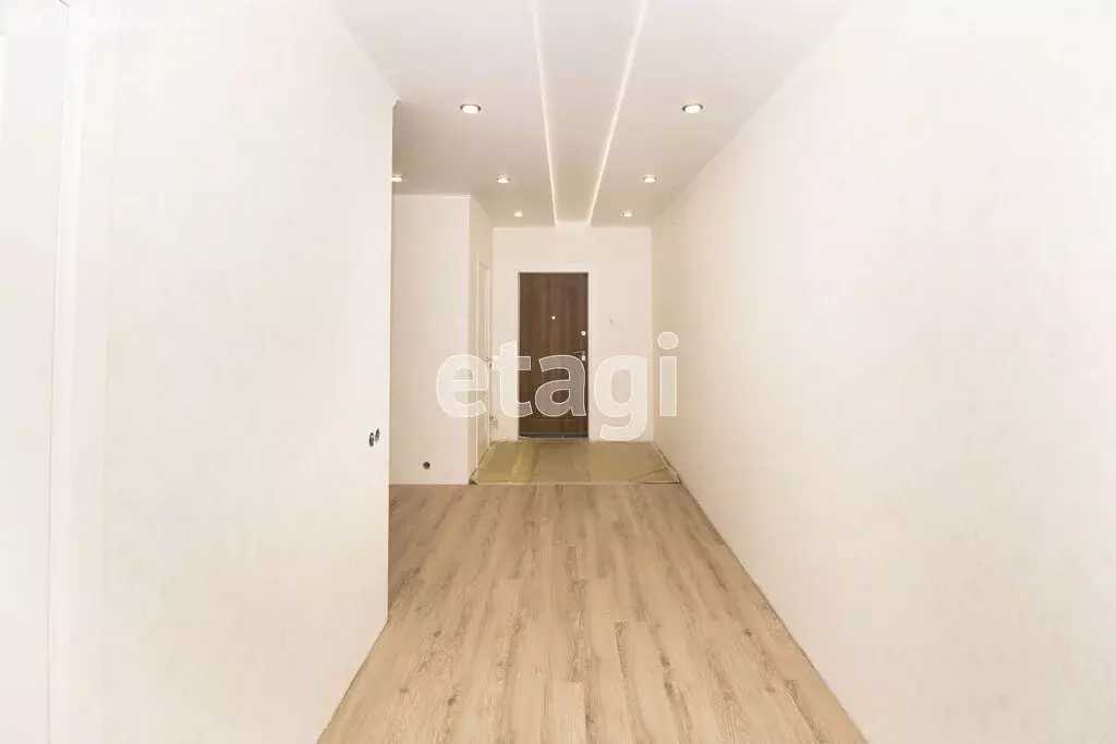 2-комнатная квартира: Тюмень, улица Тимофея Чаркова, 81к2 (74.7 м) - Фото 2