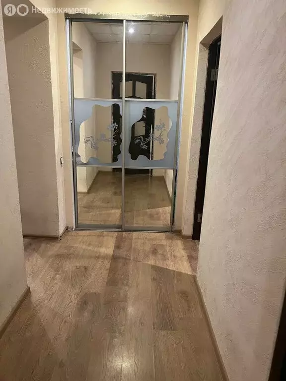 2-комнатная квартира: посёлок Шушары, Школьная улица, 1к2 (78.3 м) - Фото 1