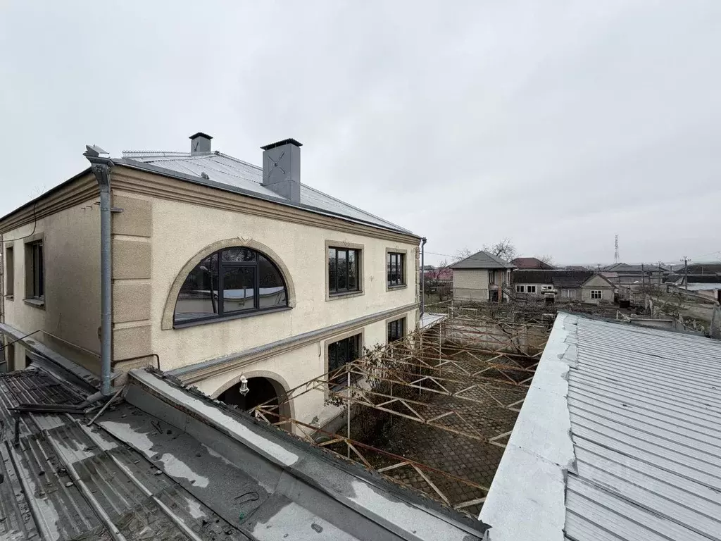 Дом в Кабардино-Балкария, Баксан ул. Жангериева, 6 (350 м) - Фото 1