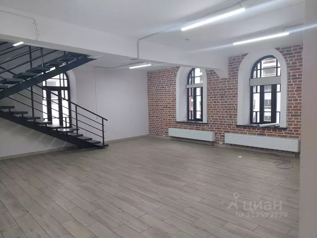 Офис в Свердловская область, Екатеринбург ул. Азина, 22/4 (177 м) - Фото 0