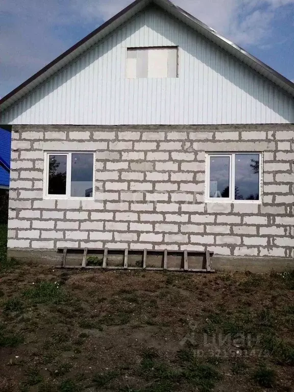 Дом в Алтайский край, Первомайский район, пос. Бажево ул. Полевая (80 ... - Фото 0