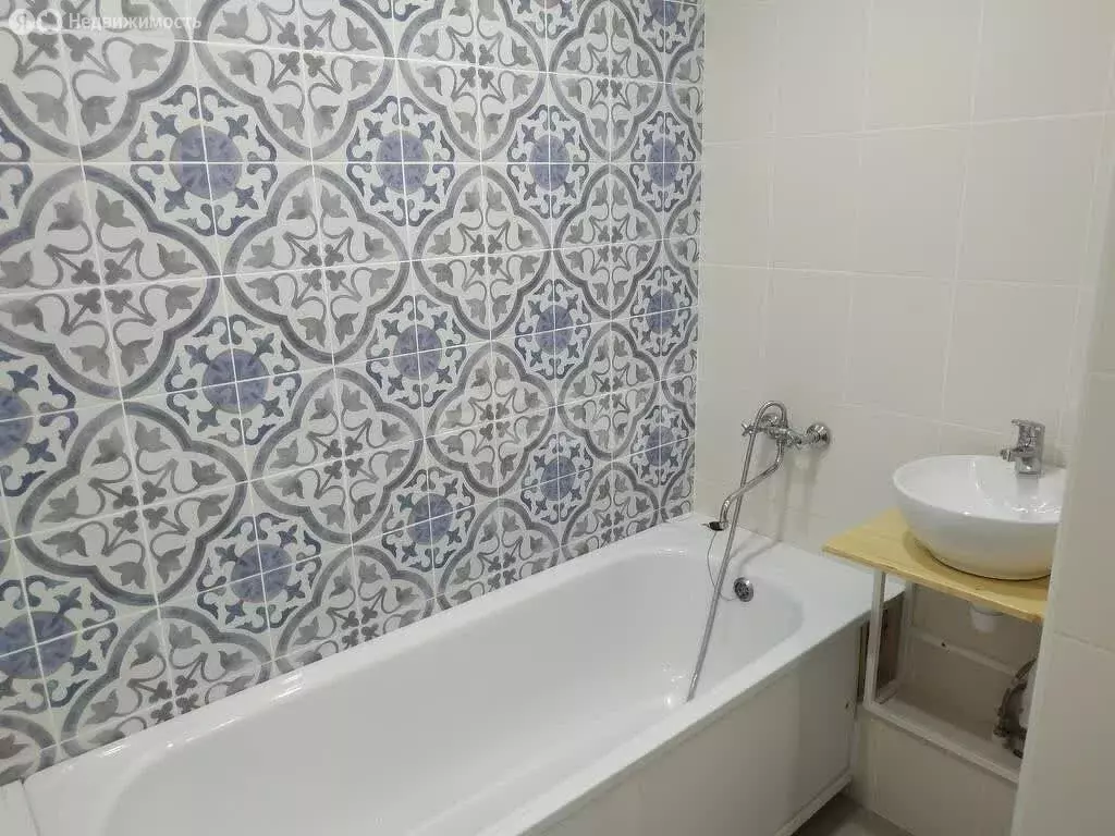 1-комнатная квартира: Тюмень, улица Павла Шарова, 7к2 (45.9 м) - Фото 1