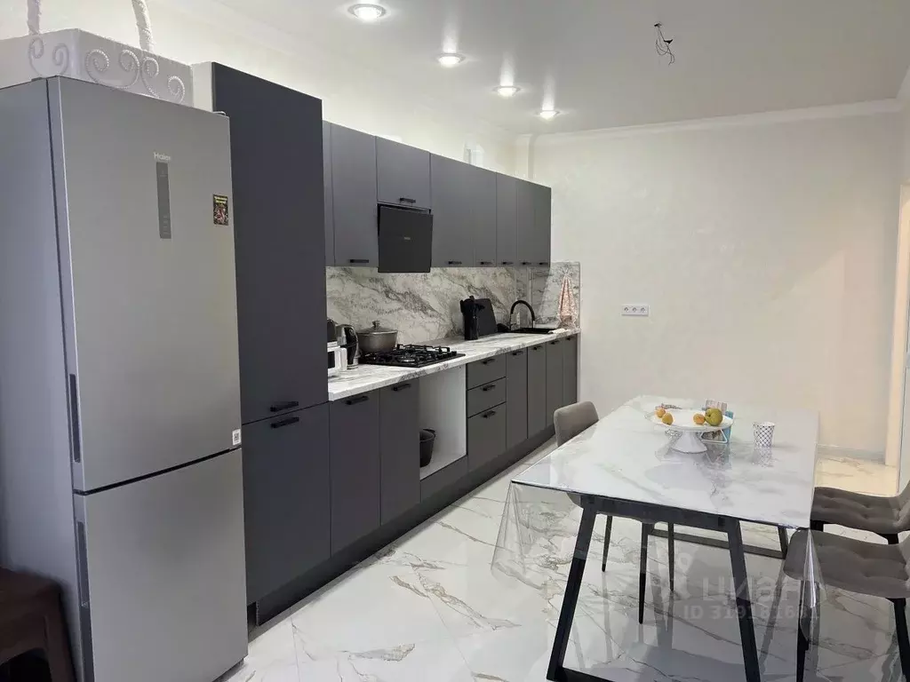 2-к кв. Северная Осетия, Владикавказ ул. Курсантов-Кировцев, 15Д (74.0 ... - Фото 1