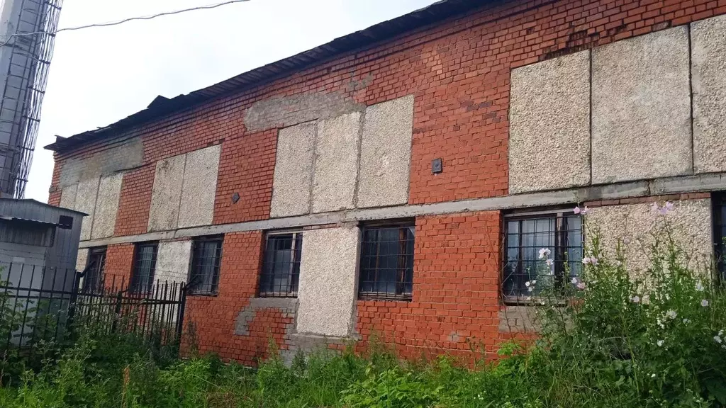 Помещение свободного назначения в Свердловская область, Красноуфимск ... - Фото 0