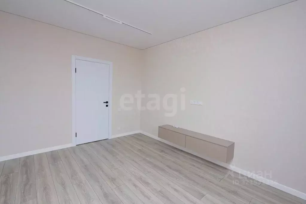 2-к кв. Оренбургская область, Оренбург просп. Победы, 153 (62.0 м) - Фото 1