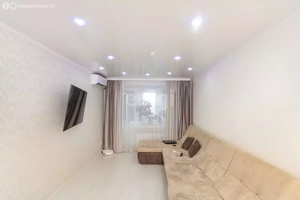 3-комнатная квартира: Ишим, улица Шаронова, 5 (55.8 м) - Фото 1