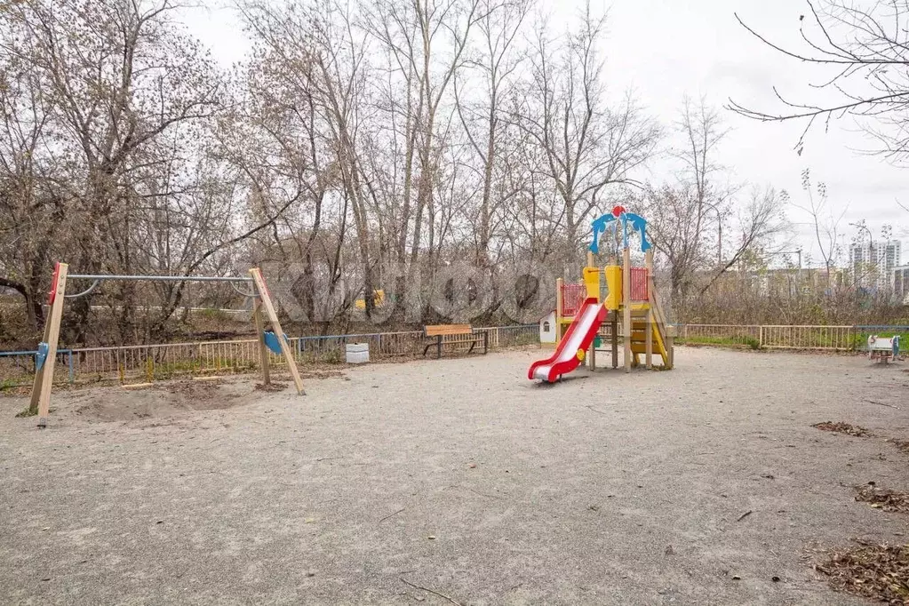 Комната Новосибирская область, Новосибирск Первомайская ул., 204а ... - Фото 0