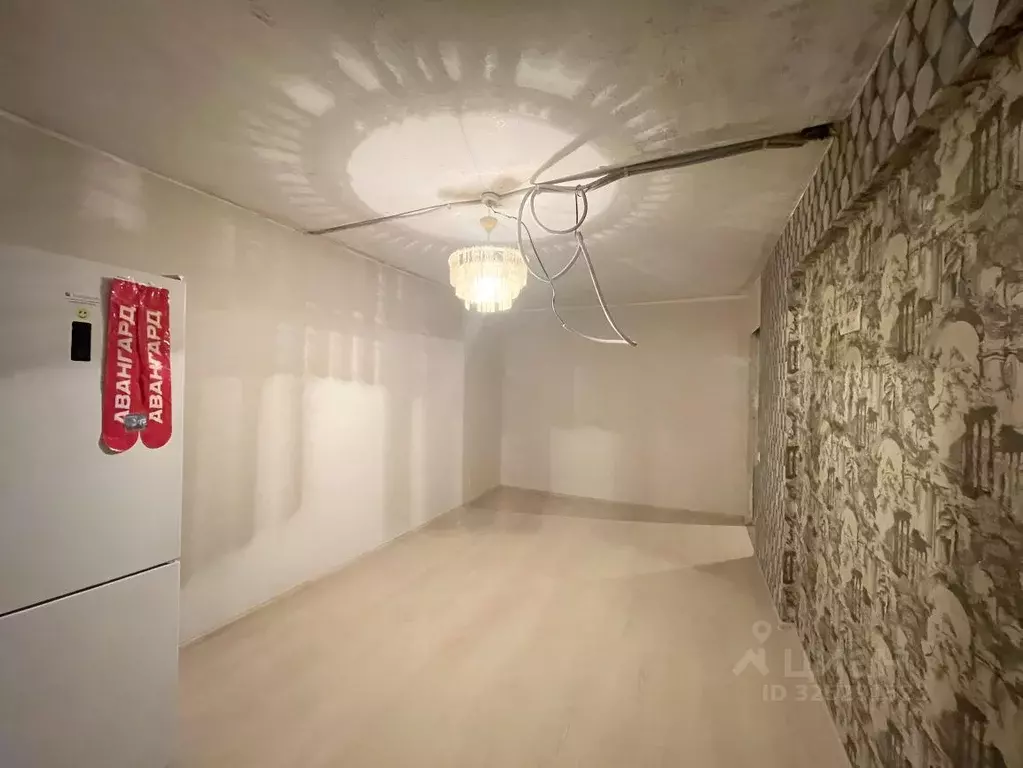 3-к кв. Омская область, Омск ул. Труда, 35 (63.0 м) - Фото 2