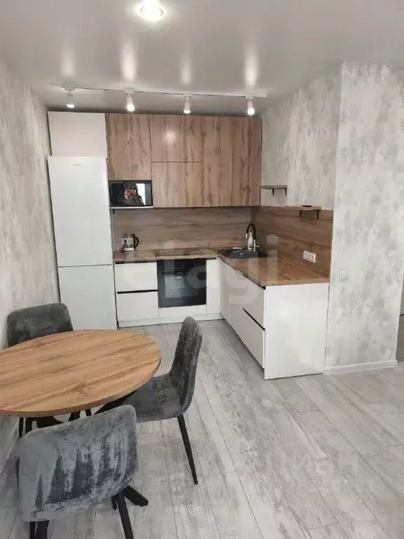 1-к кв. Тюменская область, Тюмень Харьковская ул., 72Б (40.0 м) - Фото 2