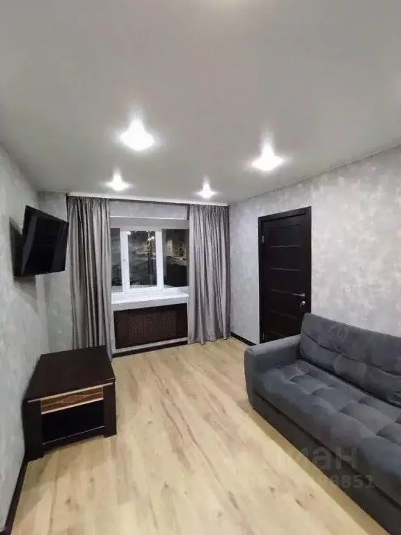 2-к кв. Мурманская область, Кировск ул. Кирова, 38 (43.0 м) - Фото 0