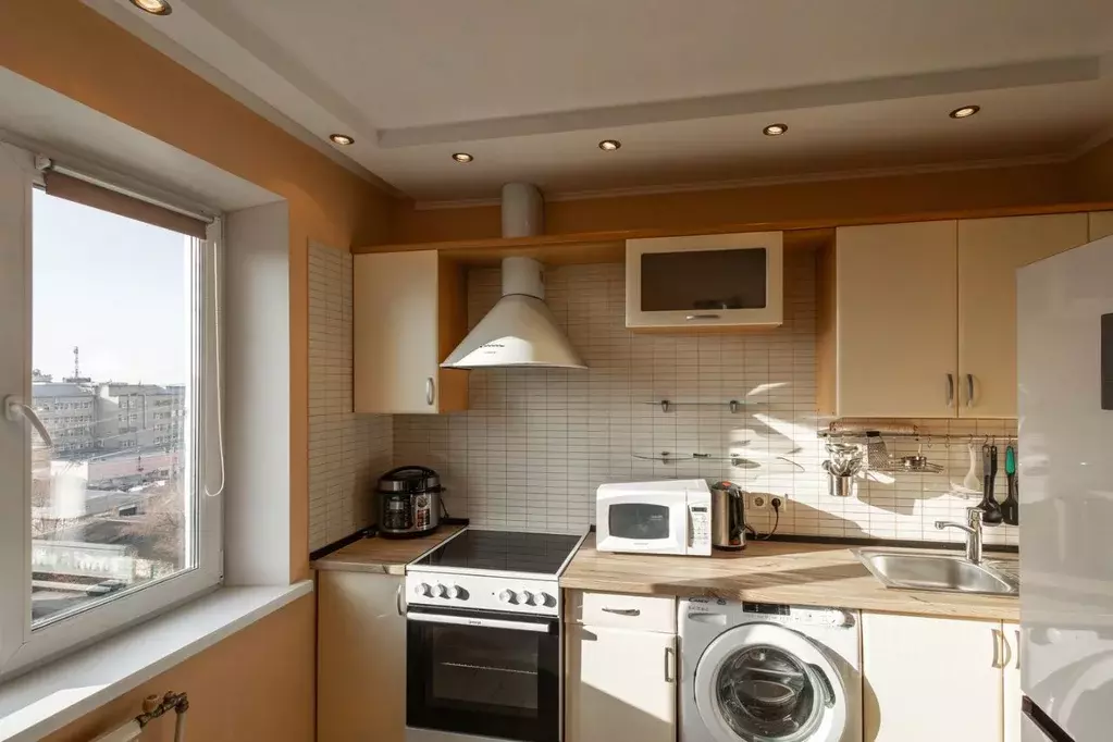 1-к кв. Омская область, Омск ул. Звездова, 129/1 (42.0 м) - Фото 1