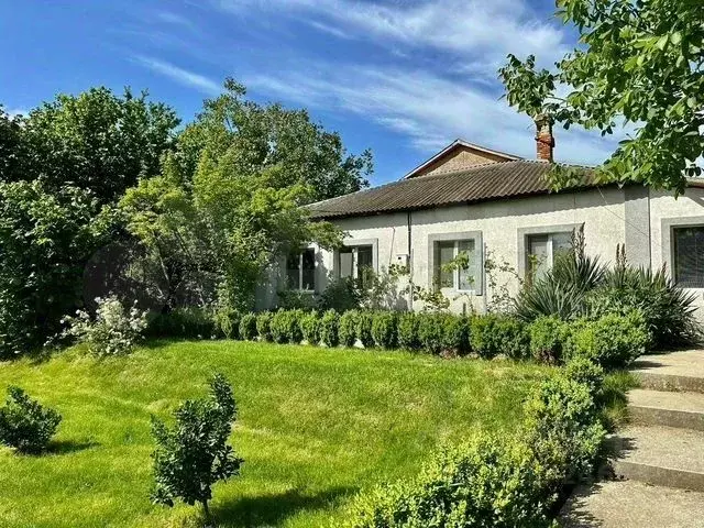 Дом в Крым, Бахчисарайский район, с. Голубинка ул. Ленина, 52 (133 м) - Фото 0
