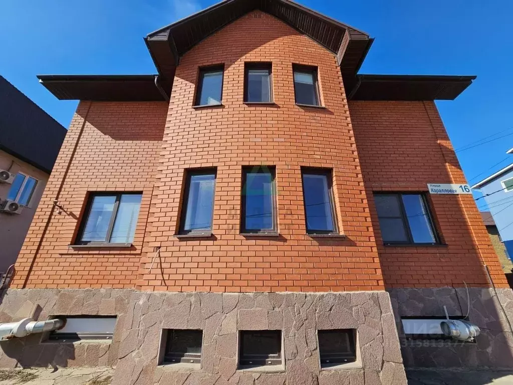 Дом в Башкортостан, Уфа ул. Коралловая, 16 (290 м) - Фото 0