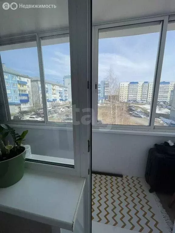 3-комнатная квартира: Прокопьевск, микрорайон Тырган, 10-й микрорайон, ... - Фото 1
