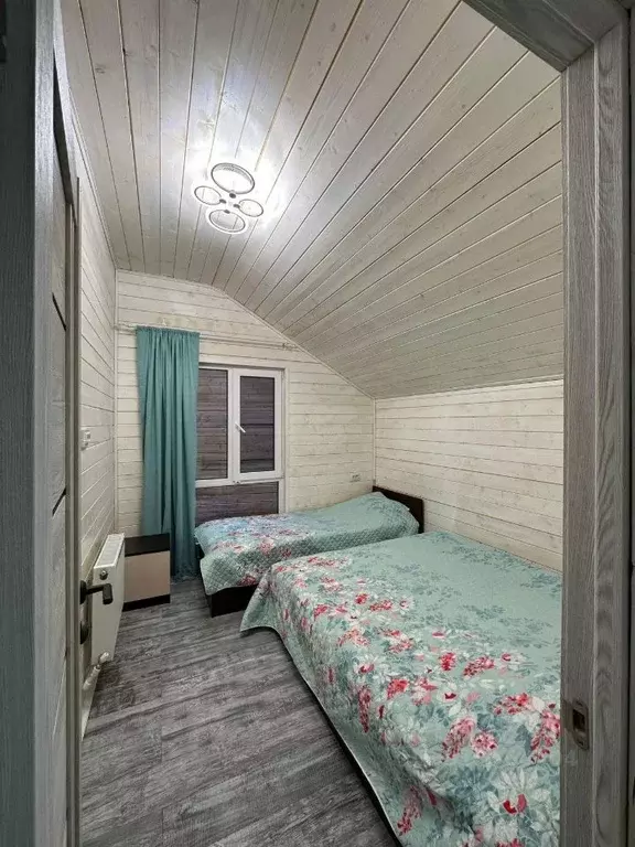 Дом в Карачаево-Черкесия, Зеленчукский район, с. Архыз 1 (90 м) - Фото 1