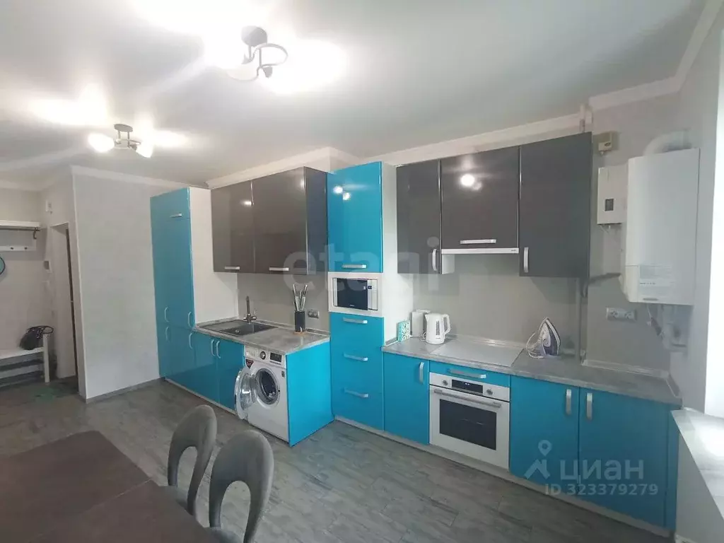 2-к кв. Крым, Симферополь ул. Батурина (60.0 м) - Фото 2