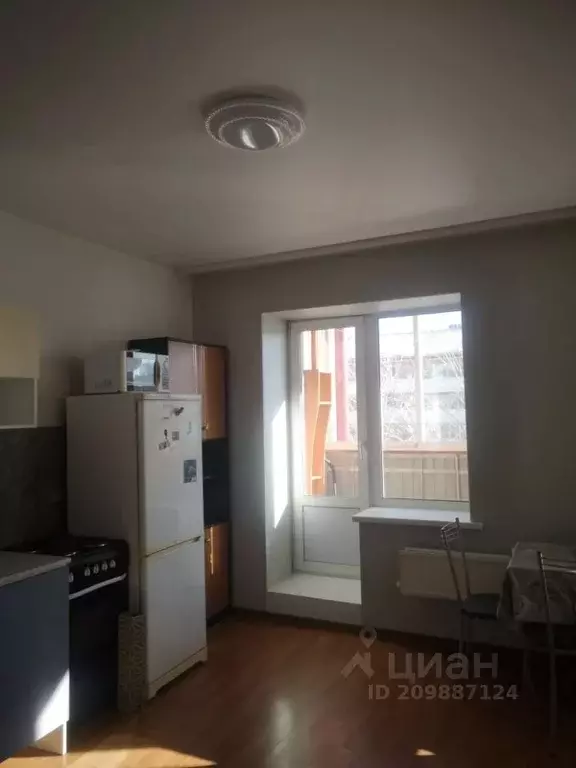 1-к кв. Иркутская область, Иркутск ул. Багратиона, 52/3 (36.6 м) - Фото 1