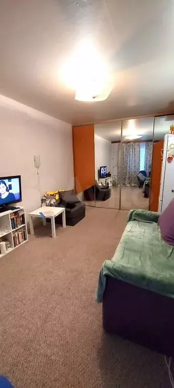 Комната 18 м в 3-к., 1/9 эт. - Фото 0