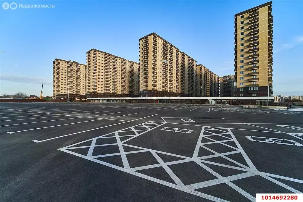 2-комнатная квартира: Краснодар, улица имени Героя Ростовского, 8к5 ... - Фото 1