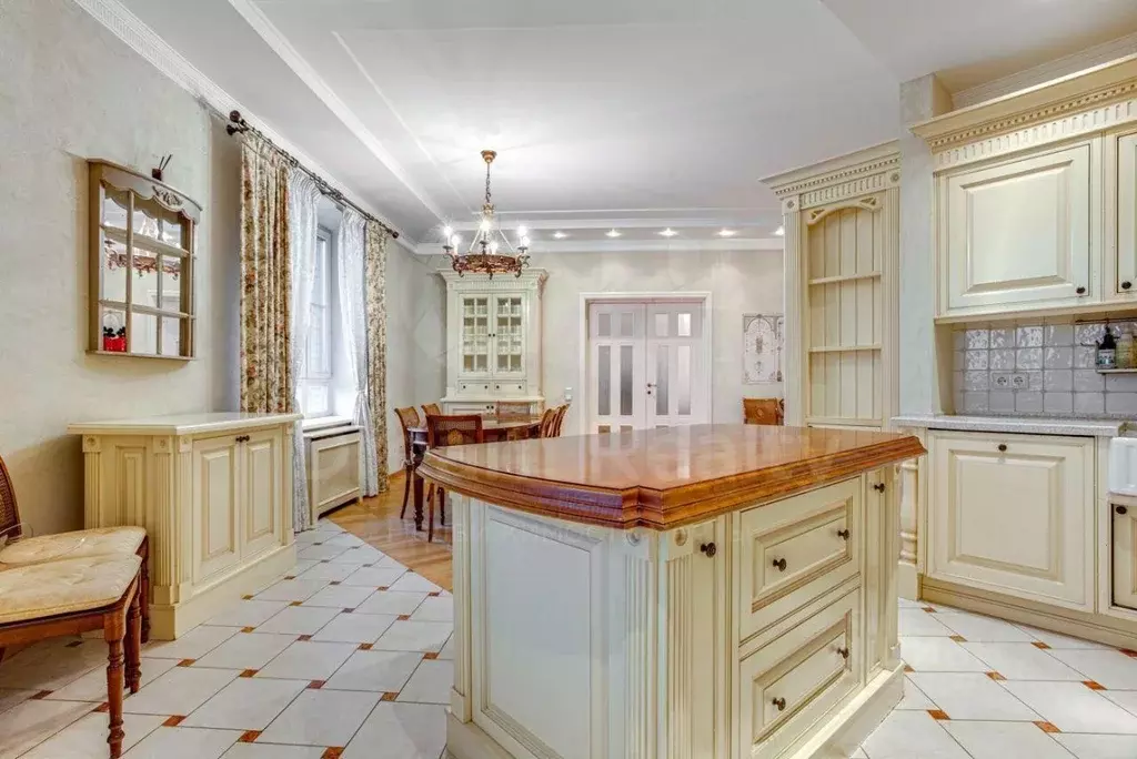 5-к кв. Москва Минская ул., 1ГК1 (245.7 м) - Фото 1