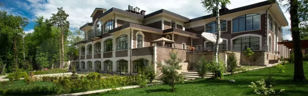 Дом 1500 м на участке 3 га - Фото 1