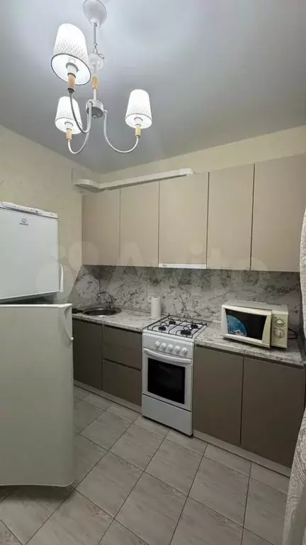 1-к. квартира, 37 м, 8/18 эт. - Фото 0