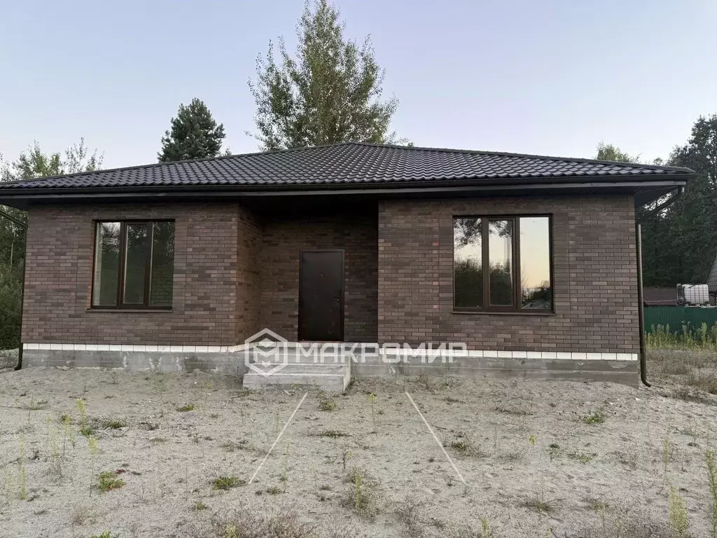 Дом в Брянская область, Брянск Рассвет садовое общество, 300 (110 м) - Фото 0