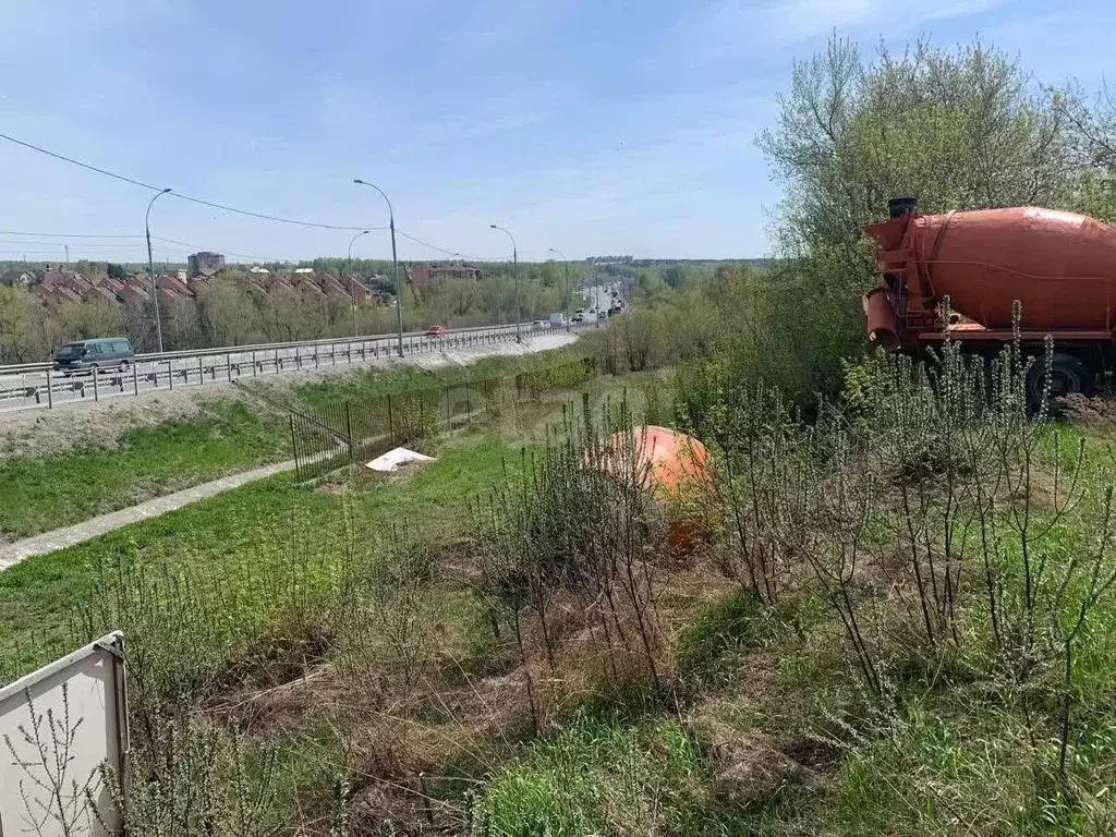 Участок в Новосибирская область, Новосибирск Казарма 31 км тер., 14 ... - Фото 1