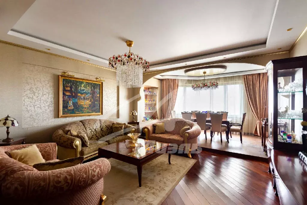 Продается 3-комнатная квартира - Фото 1